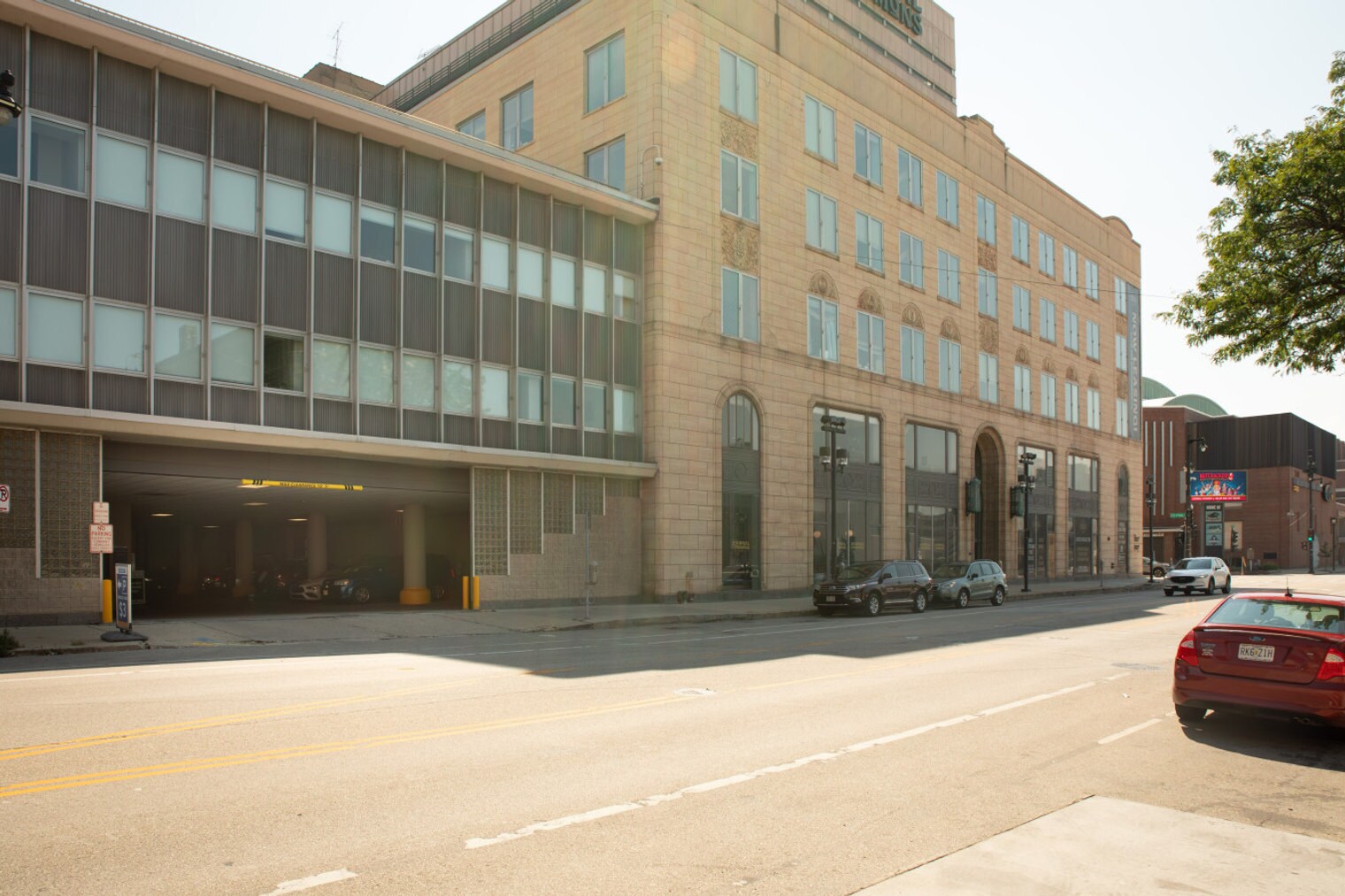 Building Photo - 333 W State St