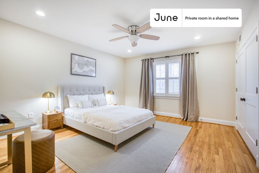 Primary Photo - Room in Shared 3 bed/2 bath home