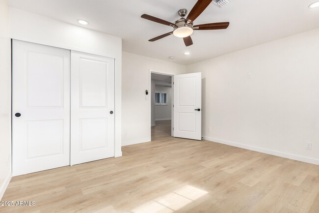 Building Photo - 1606 W Keim Dr