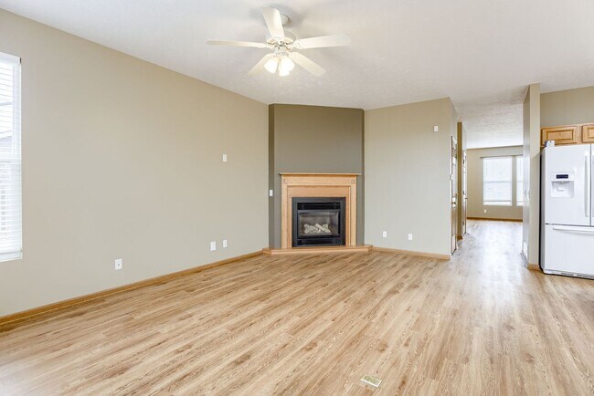Building Photo - Spacious 4 Bedroom In Gretna!!