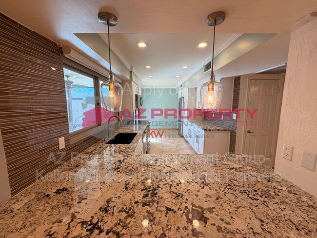 Building Photo - 12817 N 1st St