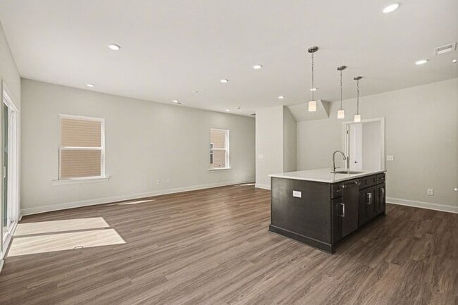 Building Photo - Brand New 4BD/2.5BA Home in Mooresville!