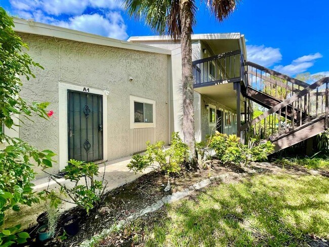 Primary Photo - 6342 Newtown Cir