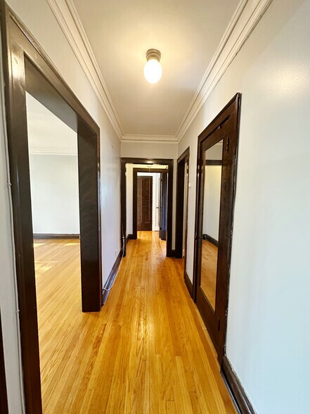 Building Photo - 4859 N Kenneth Ave