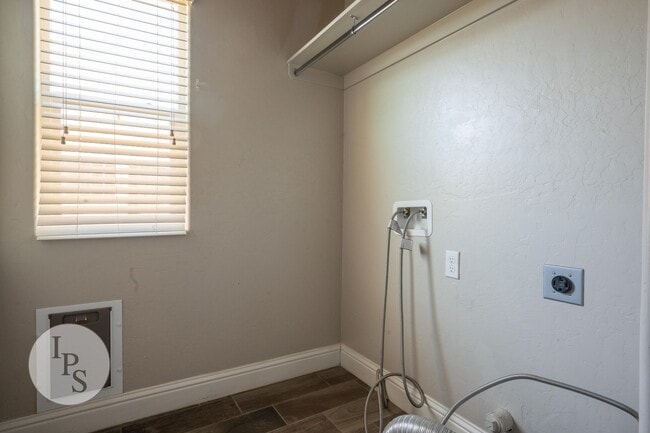 Building Photo - Clovis East Home, 2BR/2BA, Built 2019 in C...