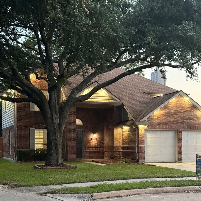 Building Photo - 9035 Rippling Fields Dr