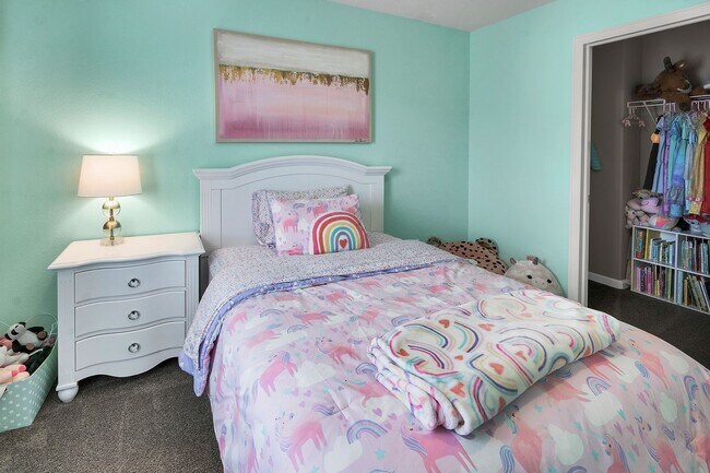 Building Photo - 3/2 Home Tucked-away, turn-key, and top-rated schools! Available for immediate move-in!