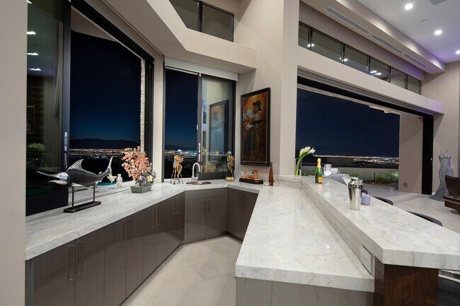 Building Photo - 661 Dragon Peak Dr