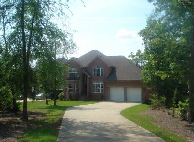 Building Photo - Lake Front Luxury in Chapin!