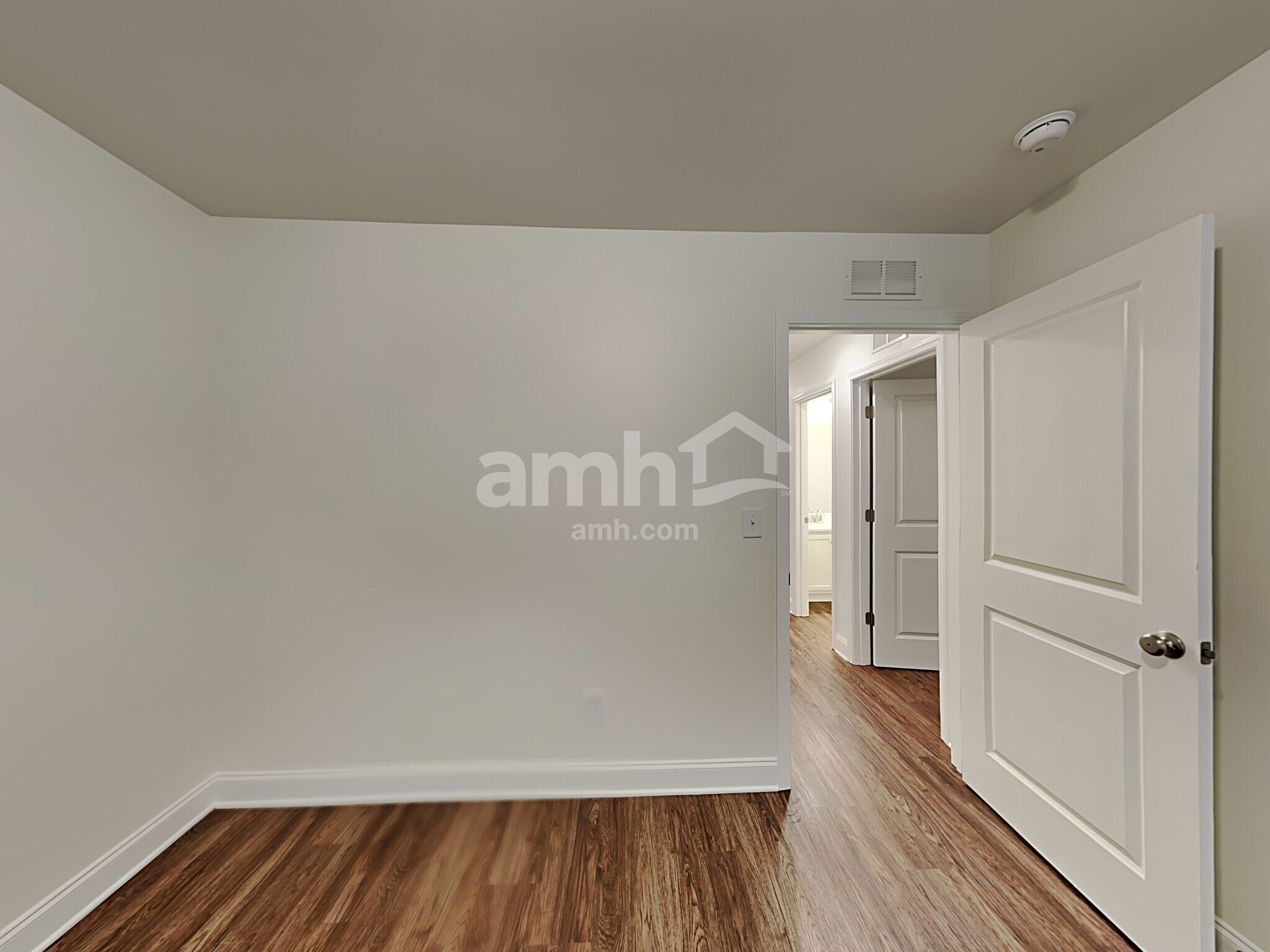 Building Photo - 146 Larragan Dr