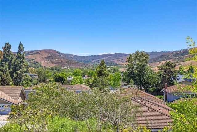 Building Photo - 8 Cedar Ridge
