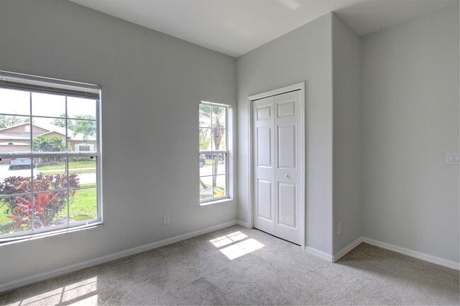 Building Photo - 5868 Duskywing Dr