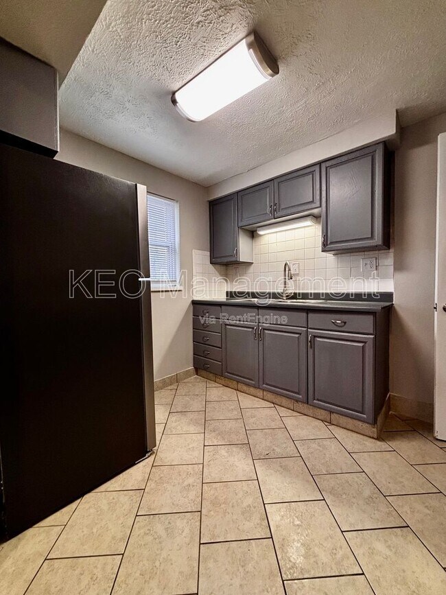 Building Photo - 1059 Wilmington Ave