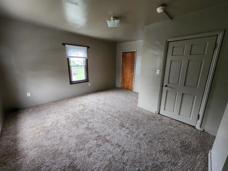 Building Photo - 308 Menoher Wy