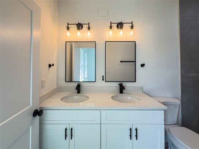 Building Photo - 1686 SW 162nd St