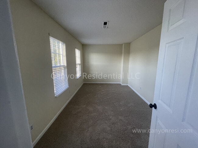 Building Photo - 500 Rockbridge Dr