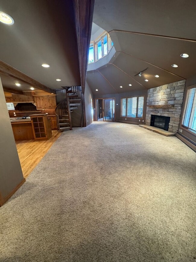 Building Photo - Classic Vail Retreat with 2 Kitchens, Loft Office, and 2-Car Garage