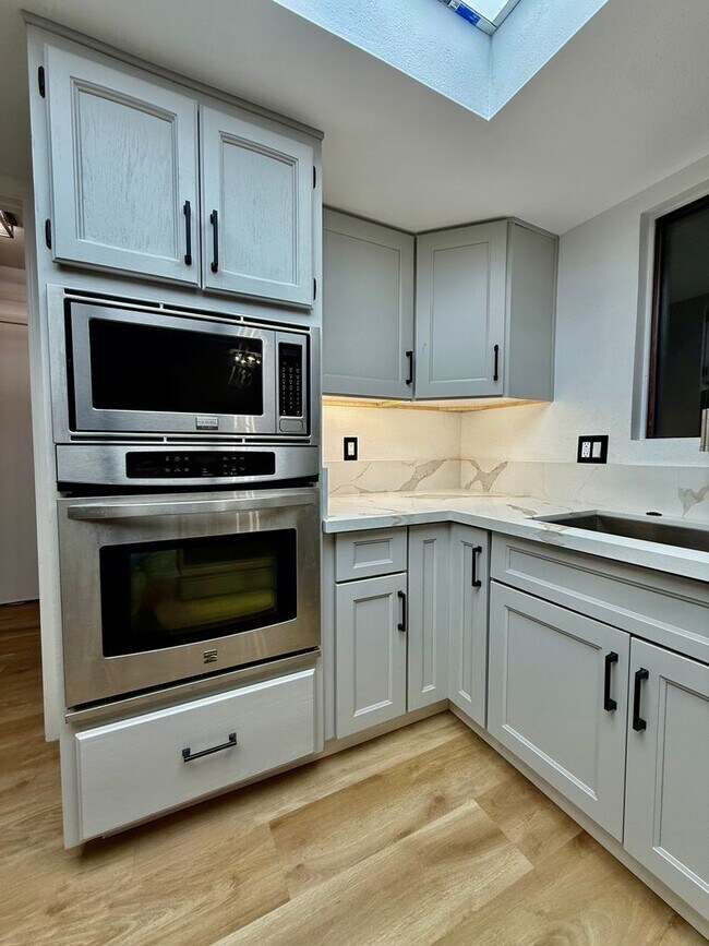 Building Photo - Don’t Miss This Beautiful 3-Bedroom + Office Gated Home!