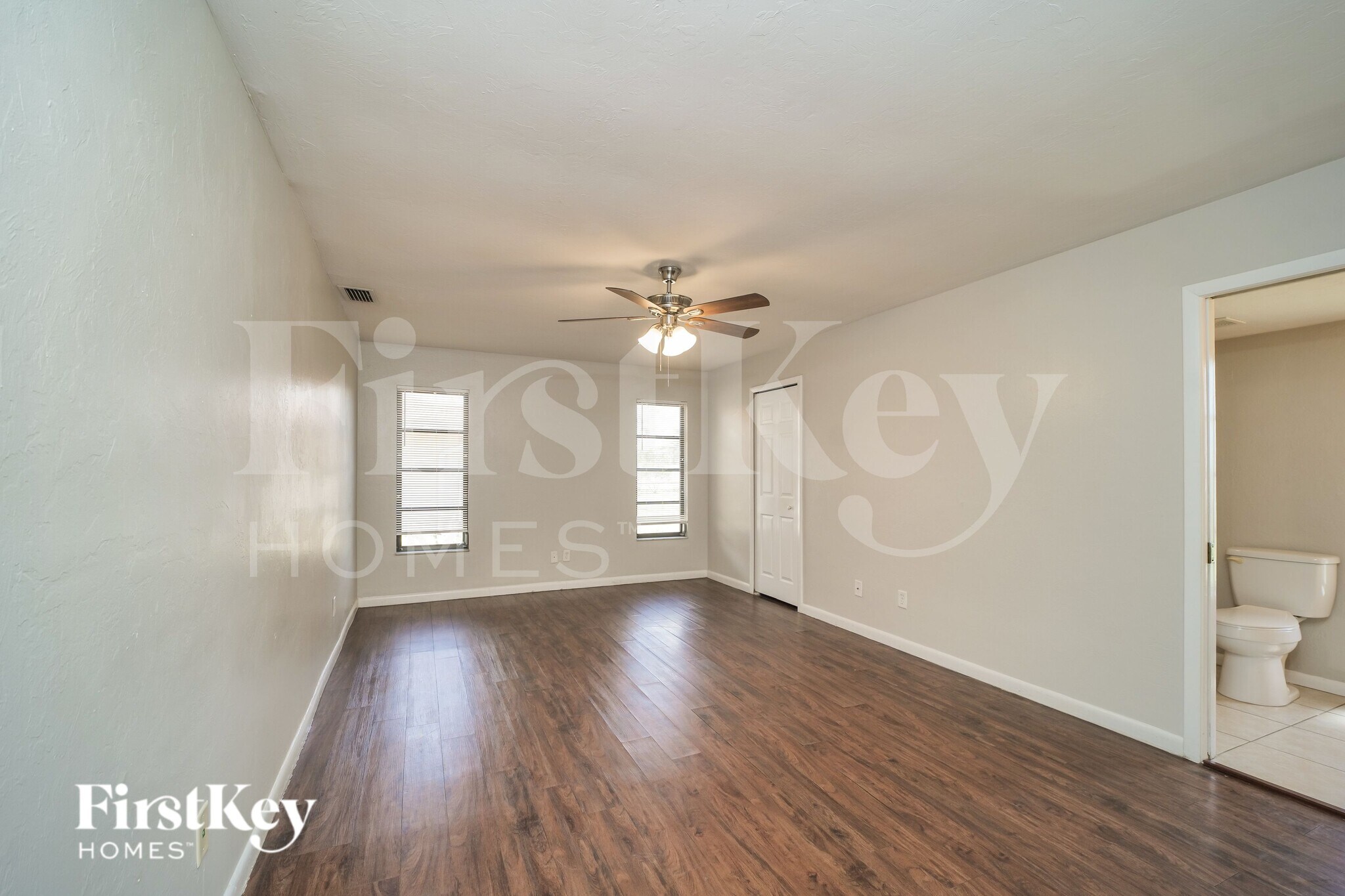 Building Photo - 4141 SW 6th Pl