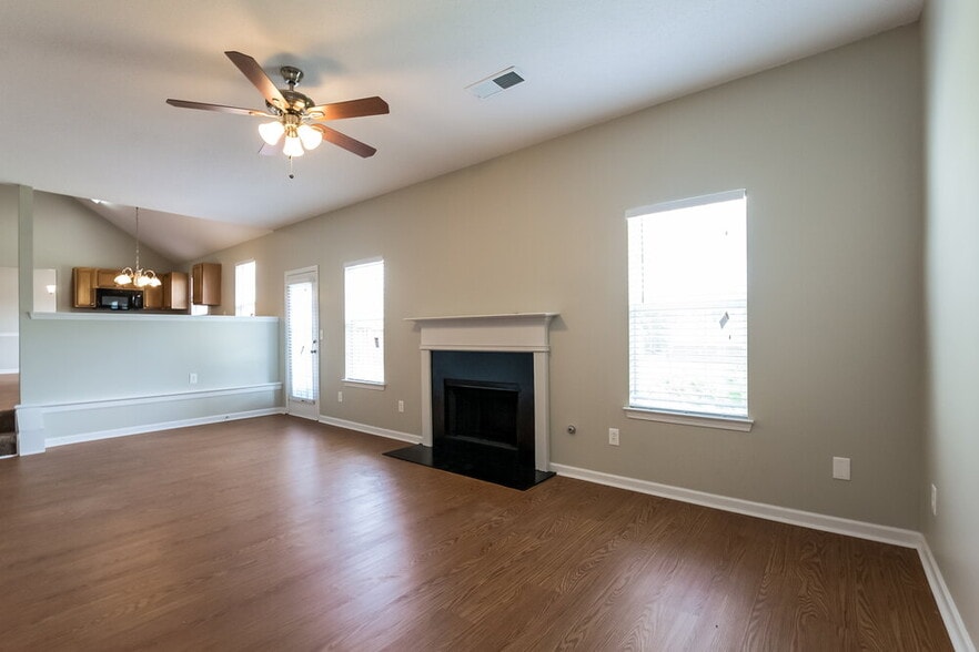 Building Photo - 153 Bellington Dr