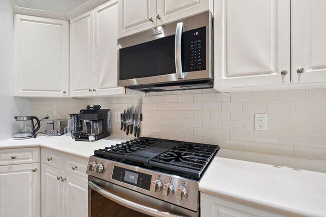 Building Photo - 7829 Harps Mill Woods Run