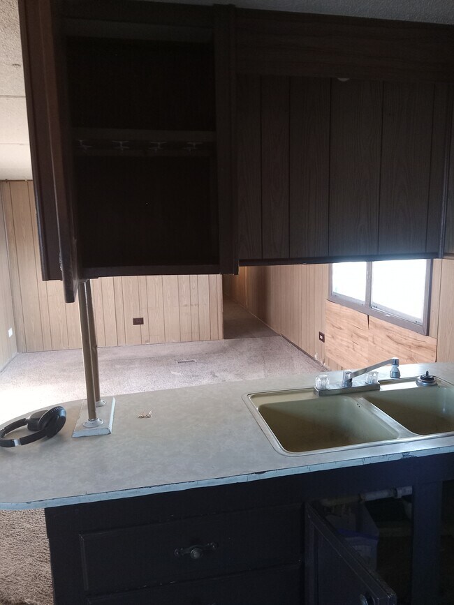 Building Photo - 218 E Denver St