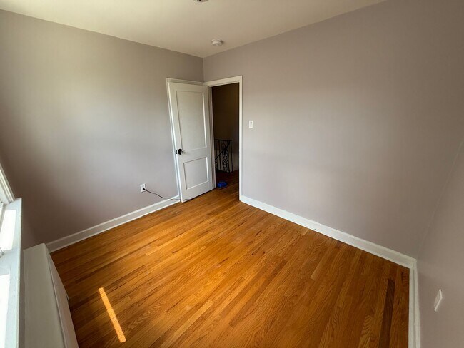 Building Photo - 2413 N 50th St