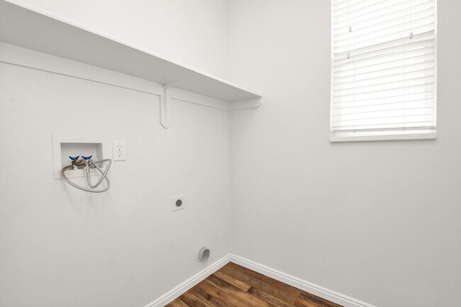 Building Photo - 286 Caleb Dr