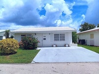 Building Photo - 7105 NW 74th Pl