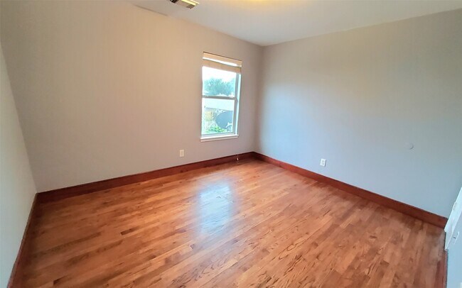 Building Photo - 18123 Flower Grove Ct