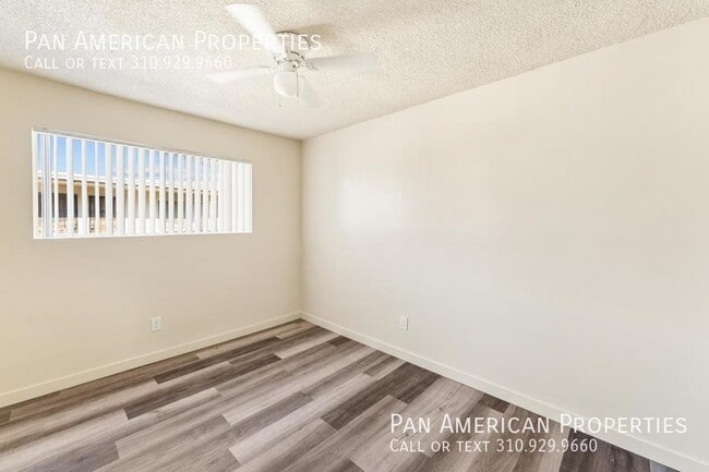 Building Photo - 9106 1/2 Palm St.-A6