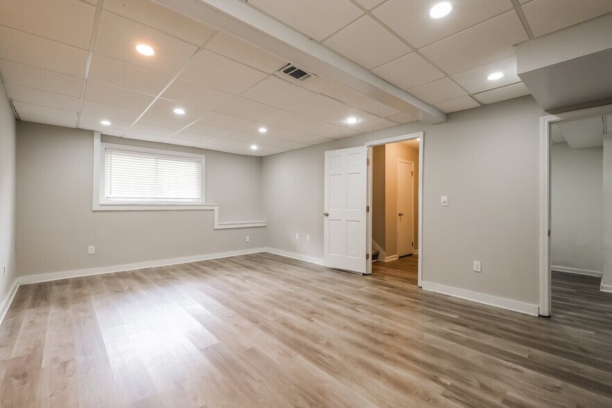 Building Photo - 1658 Eric Cir