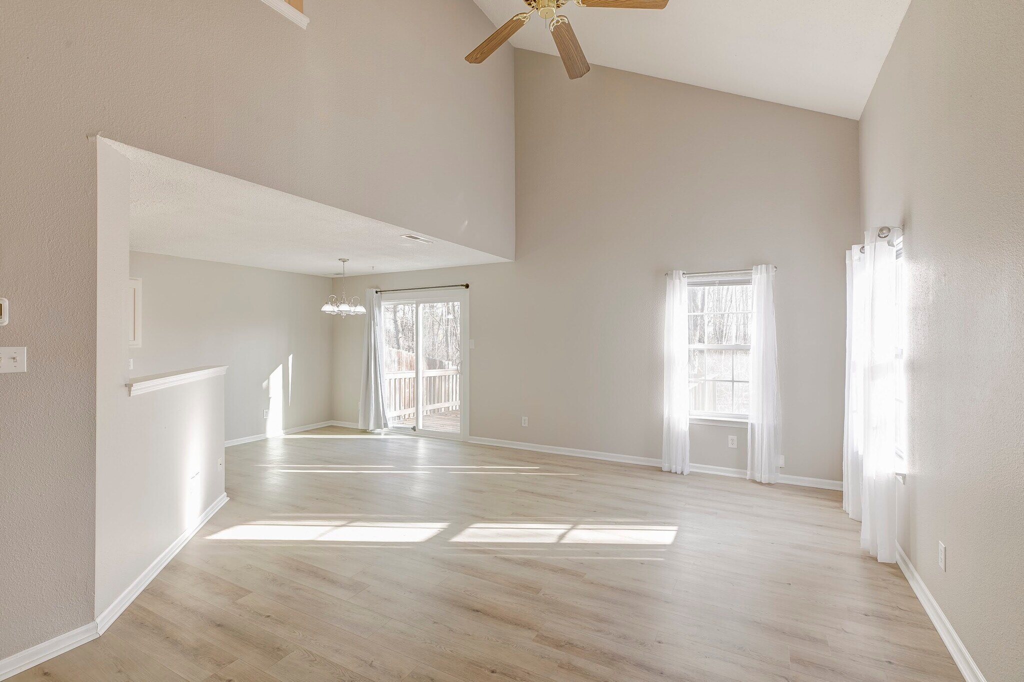 Building Photo - 348 Atherton Dr