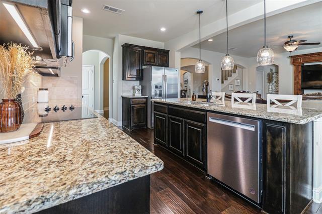 Building Photo - 230 Sandy Way