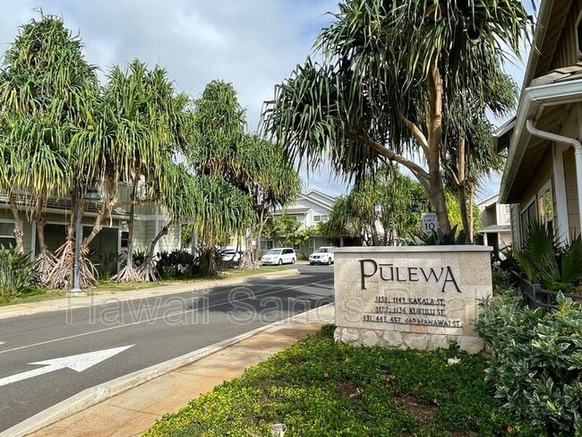 Building Photo - 1155 Kakala St