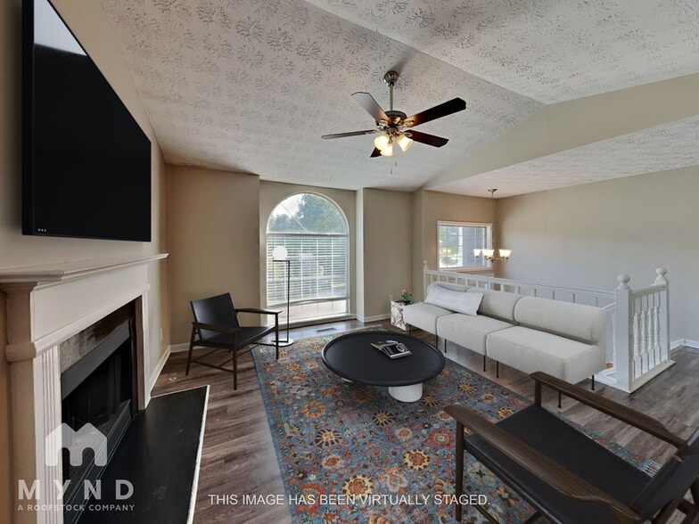 Building Photo - 3370 Saddleton Way