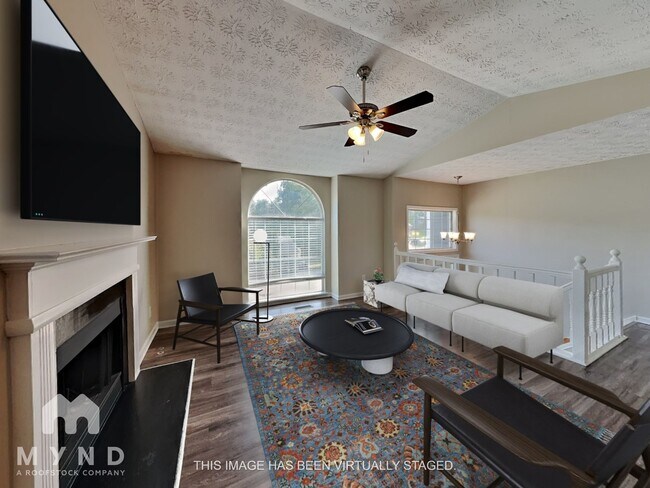 Building Photo - 3370 Saddleton Way