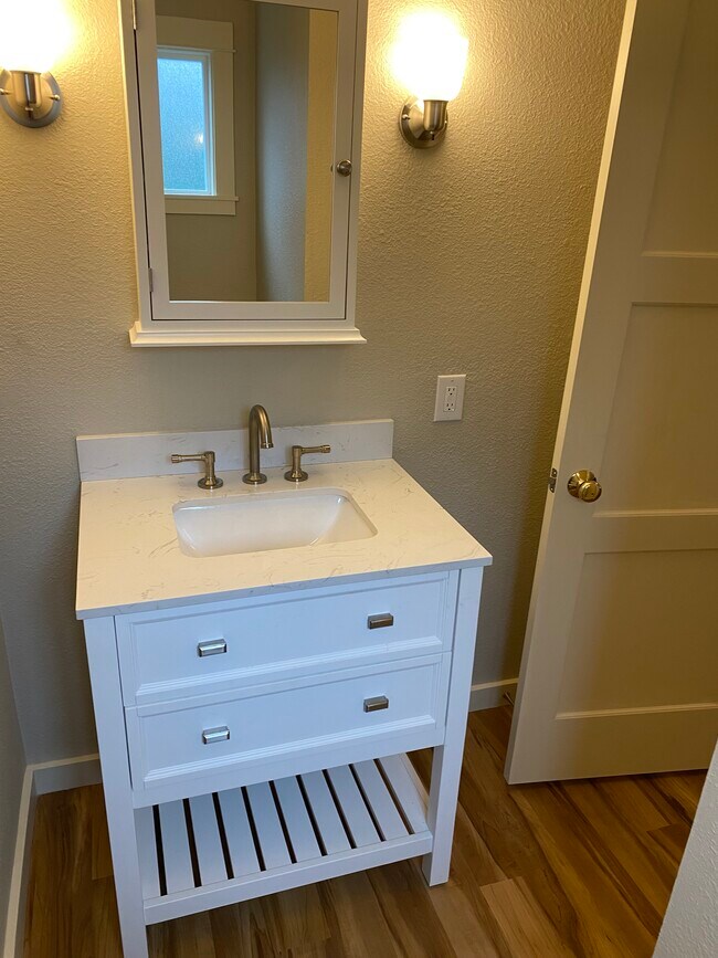 Bathroom - 15539 Ashworth Ave N