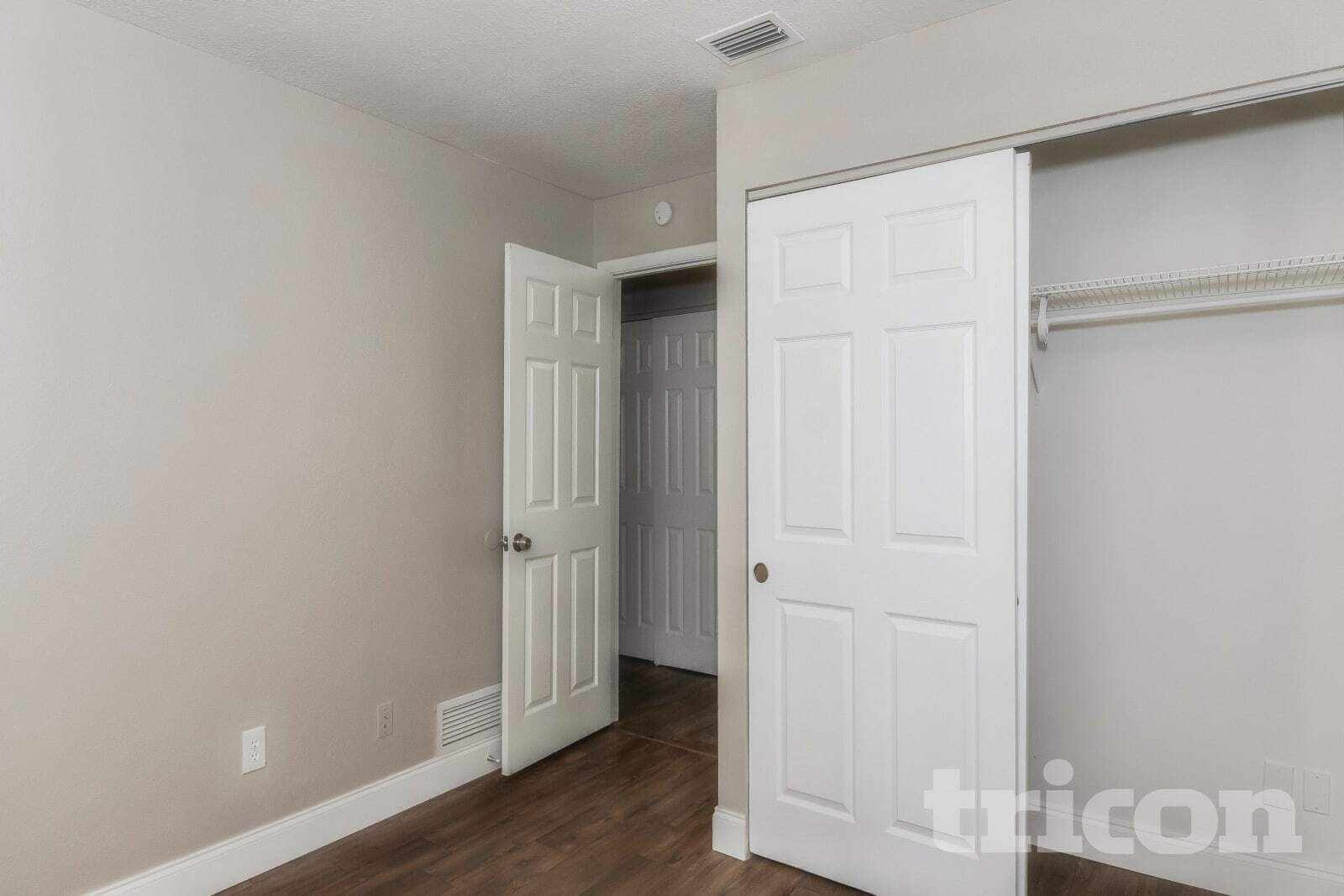 Building Photo - 2129 Willow Oak Dr