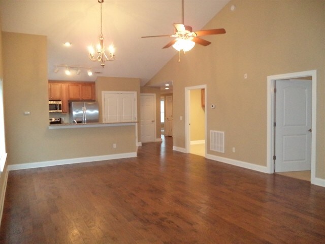 Building Photo - 1750 Bonnie Roach Ln