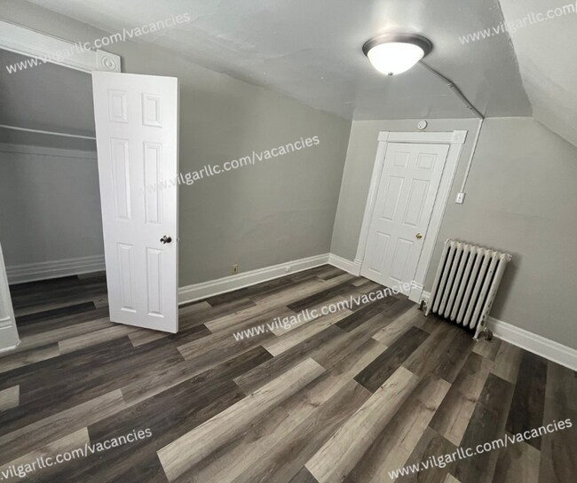 Building Photo - 1114 Pine St