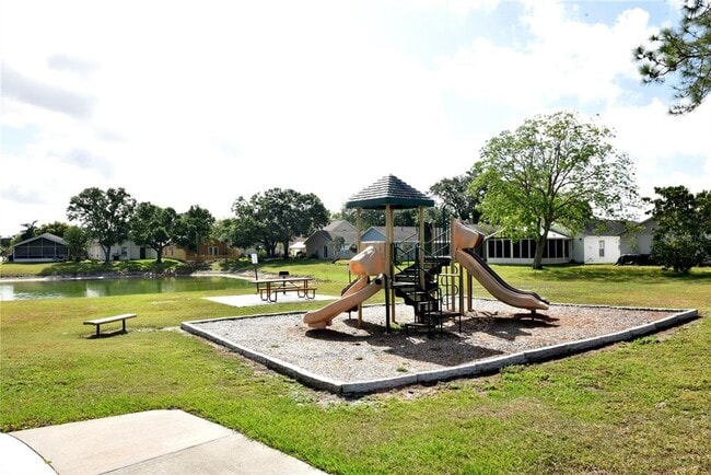 Building Photo - 271 Daniels Pointe Dr