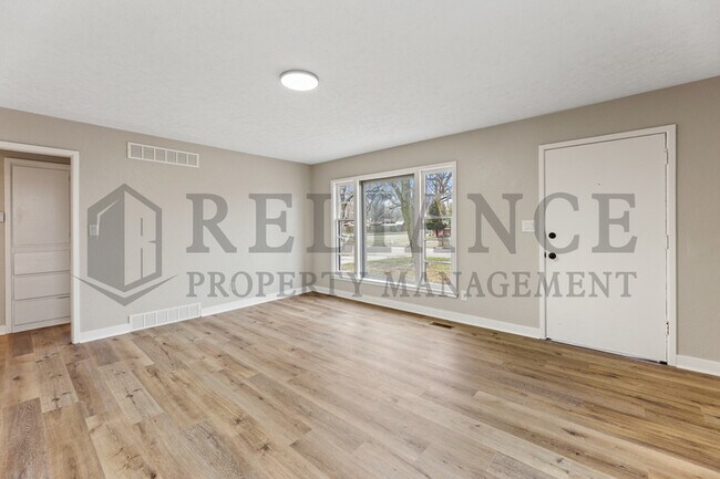 Building Photo - 2506 N Somerset Ave