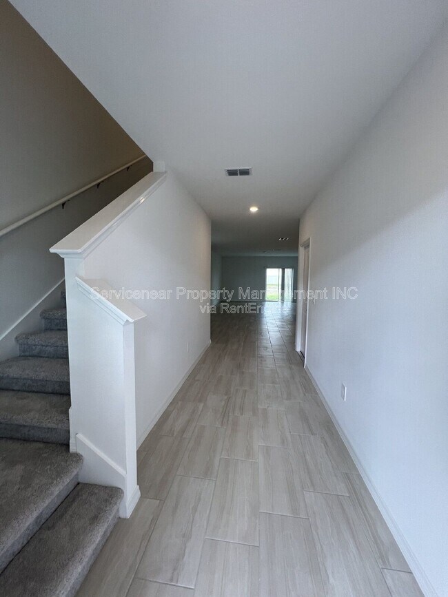 Building Photo - 13088 Empress Jewel