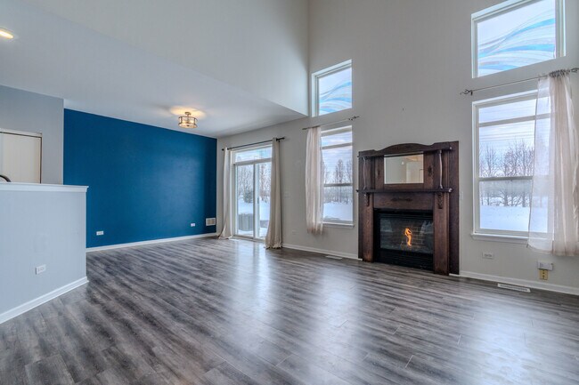 Building Photo - 1033 Key Largo Dr