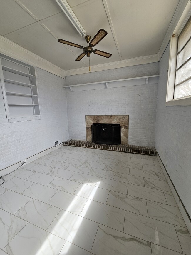 Building Photo - 3 Bristol Dr