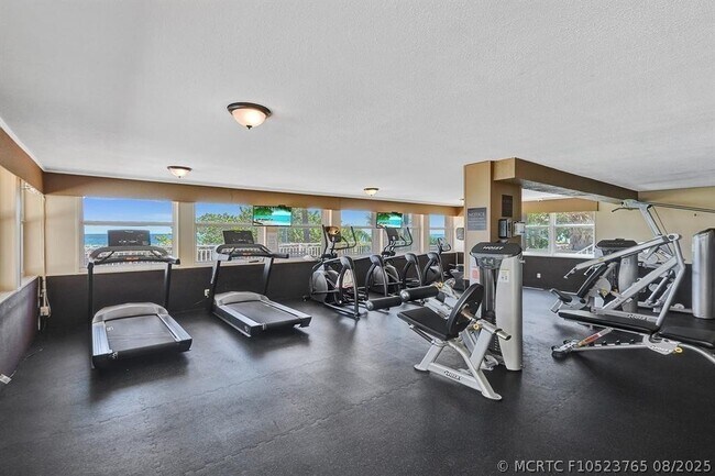 Building Photo - 5200 N Ocean Blvd