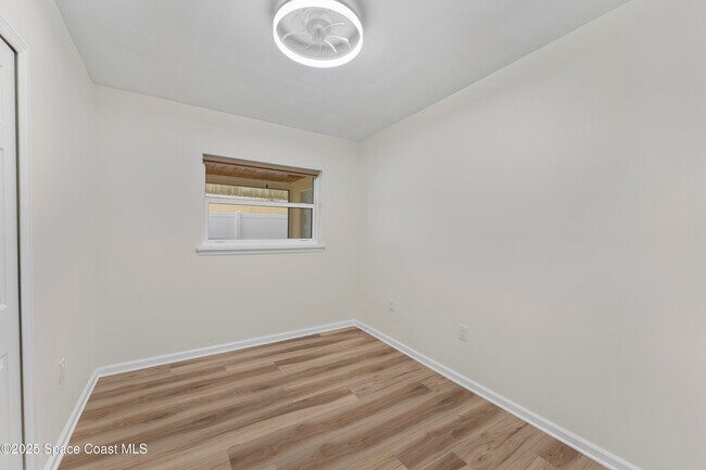 Building Photo - 34 W Azalea Cir