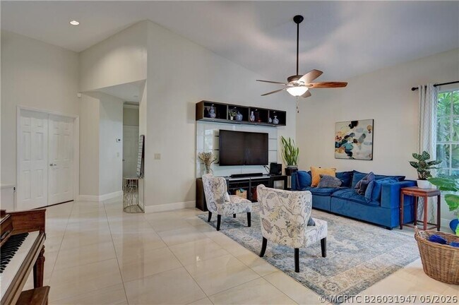 Building Photo - 8171 Hampton Wood Dr