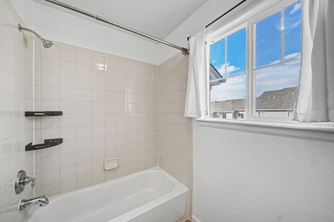 Building Photo - 3963 Diamond Ridge View